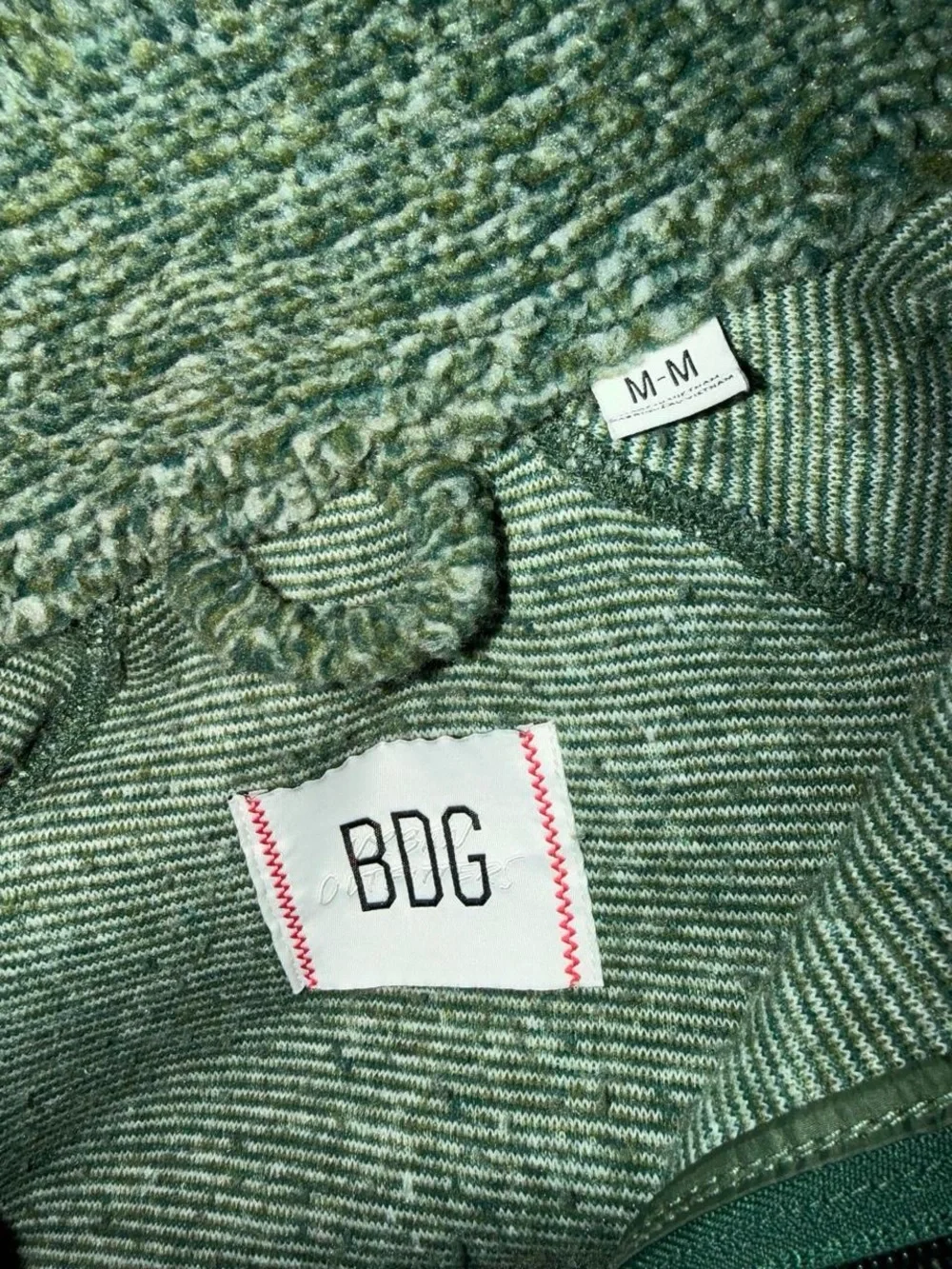 BDG Raglan Fleece Mock Neck Full exclusive from Urban Outfitters size M
